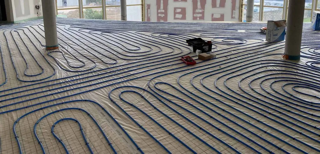 Isolation sol par mousse polyuréthane — couche uniforme